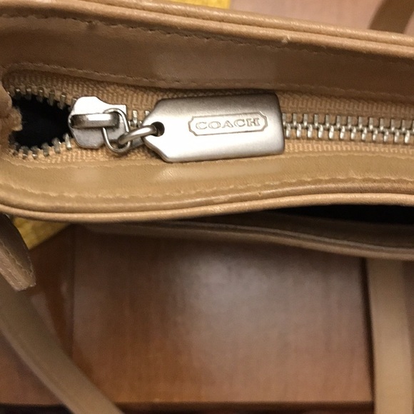 Authentic vintage Coach brand purse- Excellent condition - Picture 5 of 8